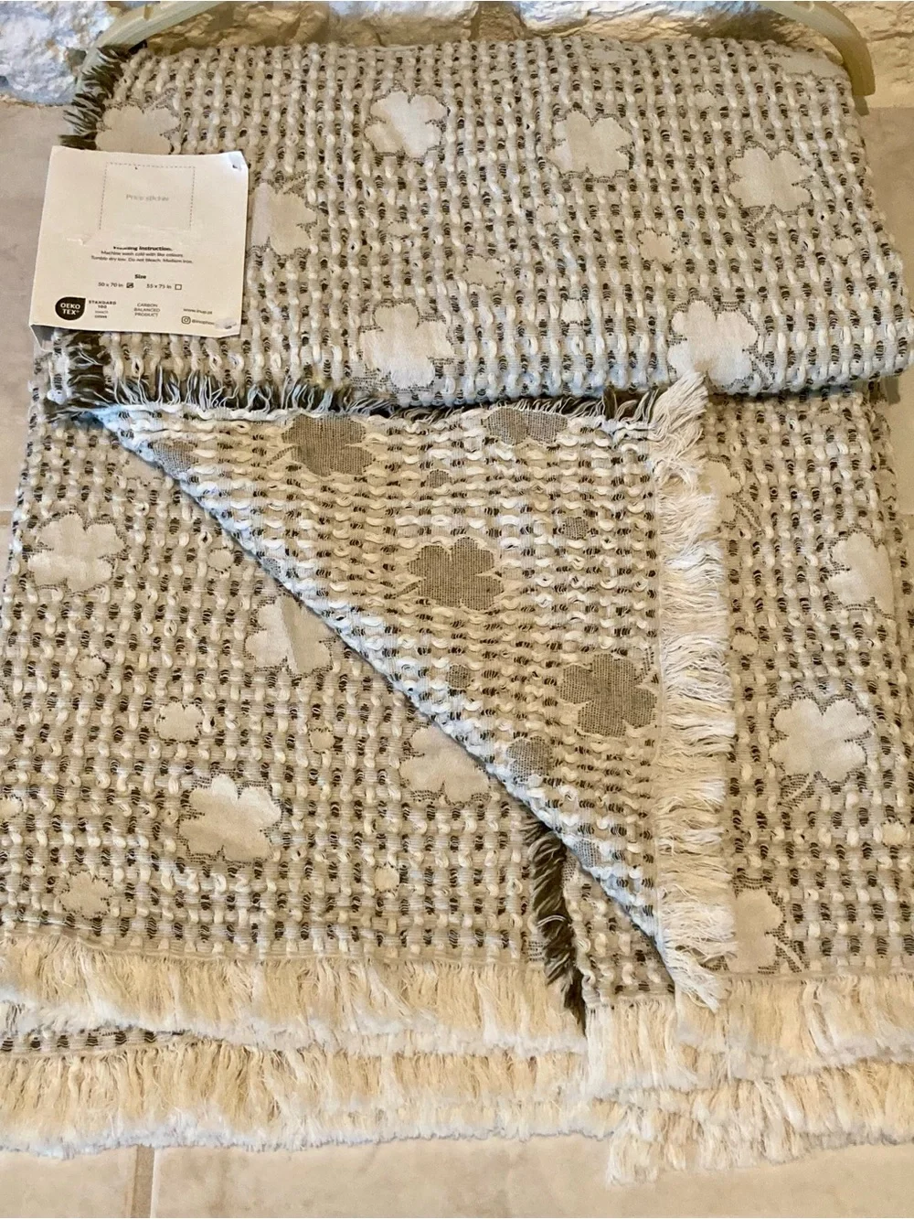NWT INUP home brand washed throw crafted from 100% cotton with waffle weave
